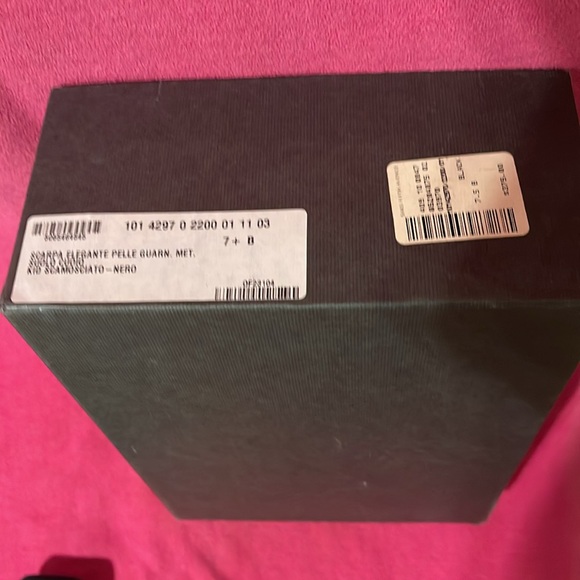 Gucci slides 3 1/2 heel - Picture 6 of 8